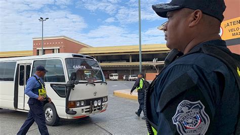 Realizan Operativo De Seguridad Vial En La Terminal De Transporte De