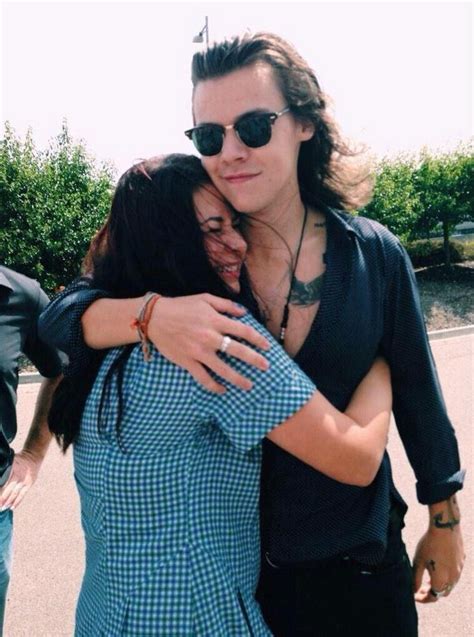 Harry With Fans In Australia Feb 15 Harry Styles 2015 Harry Styles Pictures Style