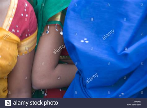 Extreme Nahaufnahme Von Indische Mädchen In Traditioneller Tracht Stockfoto Bild 5513876 Alamy