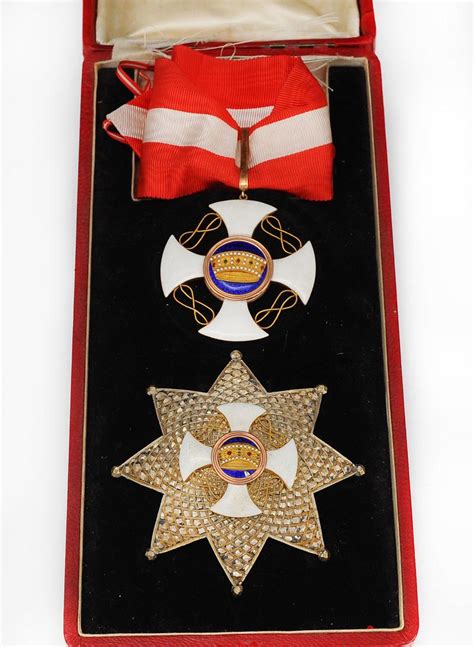 CROIX DE COMMANDEUR ET PLAQUE DE GRAND OFFICIER DE L ORDRE DE LA