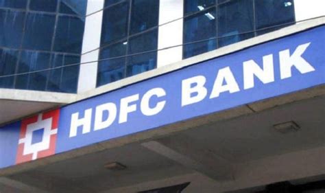 Note Ban Bites Hdfc Bank Posts Lowest Ever Profit Growth