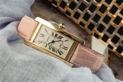 Cartier Tank Américaine 18k Gold Automatik Kal 077 Ref W2603556 2205842