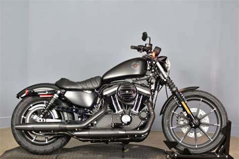 Harley Davidson Iron 883 Blacked Out