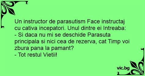 Un Instructor De Parasutism Face Instructaj Cu Cativa Incepatori Unul