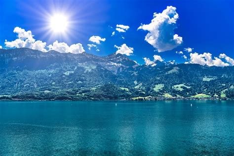 Premium Photo Clear Transparent Azure Lake Thun Thunersee Bern