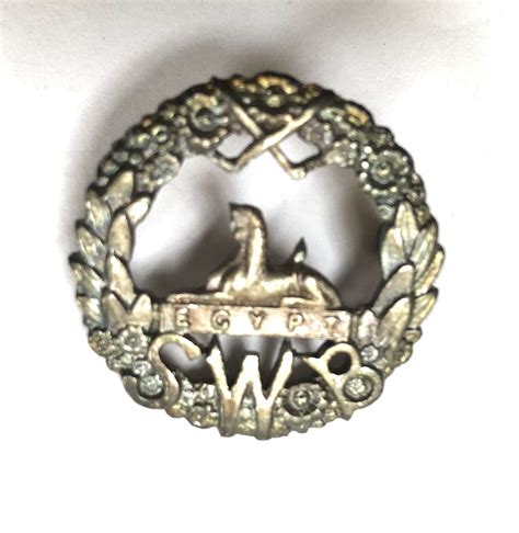 South Wales Borderers Officer's silver cap badge