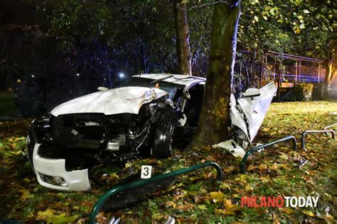 Grave Incidente In Viale Fermi Un Morto D Bennati