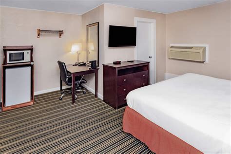 Travelodge by Wyndham Great Barrington Berkshires | Great Barrington ...