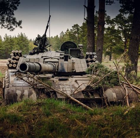 Polish Army PT 91 Twardy Tough MBT 563 X 553 R TankPorn