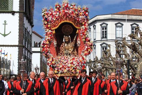 Festa Do Senhor Santo Cristo Come A Ter A Feira O Tr Duo