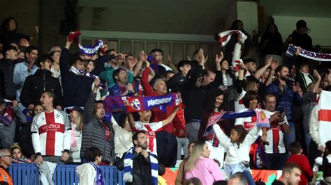 El Huesca Celebra Su Triunfo En La Romareda Im Genes