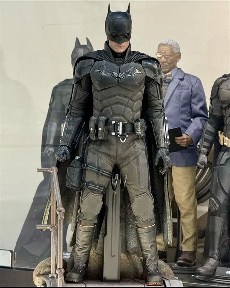 Hot Toys The Batman Batman Batman Deluxe Batman Batsignal Set Page Collector