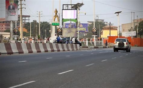 Deux morts au moins en Guinée lors de manifestations à Conakry