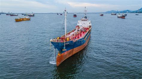 Olietankerschip En LPG Tankerschip Het Schip Van De