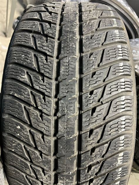 R20 255 45 Nokian WR SUV 3