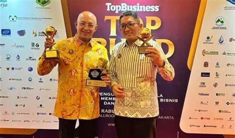 Perumda Air Minum Kota Padang Raih Penghargaan Tertinggi Di TOP BUMD