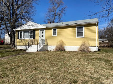 180 Parkview St Meriden Ct 06451 Mls 170279891 Redfin