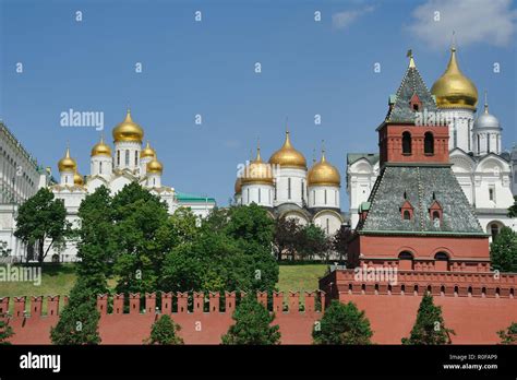 Kremlin Churches And Taynitskaya Tower Stock Photo Alamy