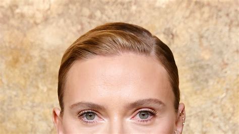 Scarlett Johansson’s Extreme Smoky Eye Is Perfect For Autumn Evenings British Vogue