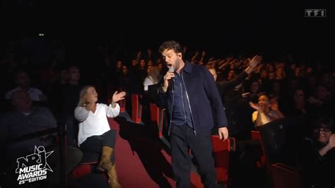 Claudio Capéo Si javais su en live à Cannes NRJ Music Awards 2023