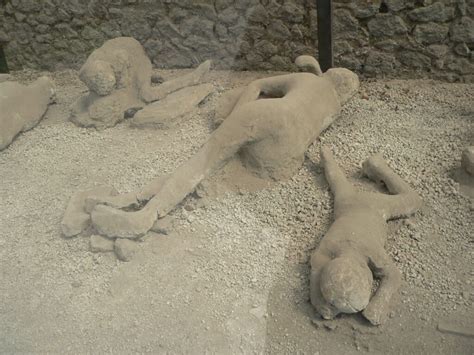 pompeii bodies