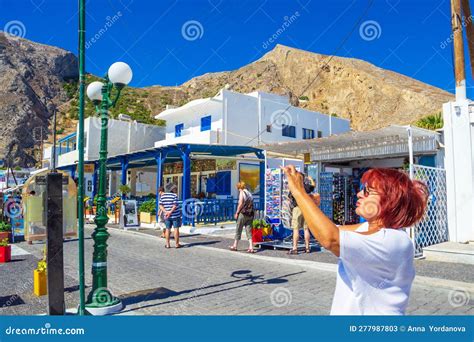 Kamari Village Promenade Greek Island Pretty Architecture Santorini ...