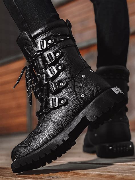 Homens Botas de combate Fivela Decoração cravejada Boots men