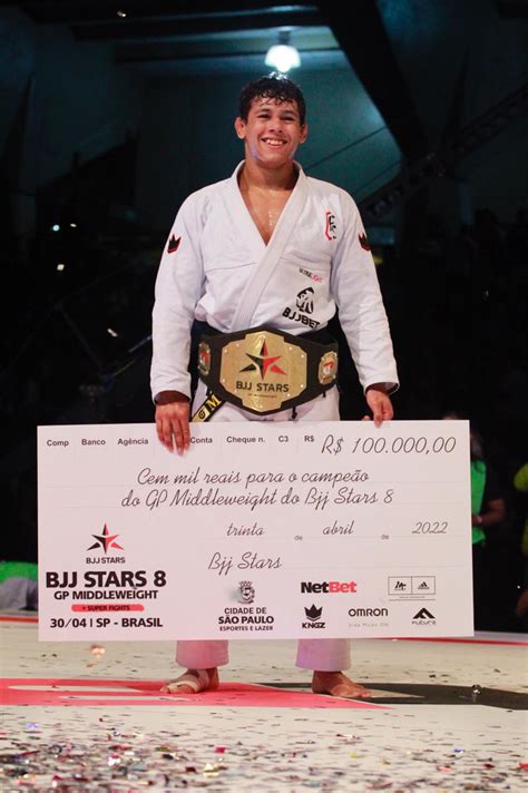 Mica Galvão passa por Lo e finaliza Hulk na final do GP do BJJ Stars 8