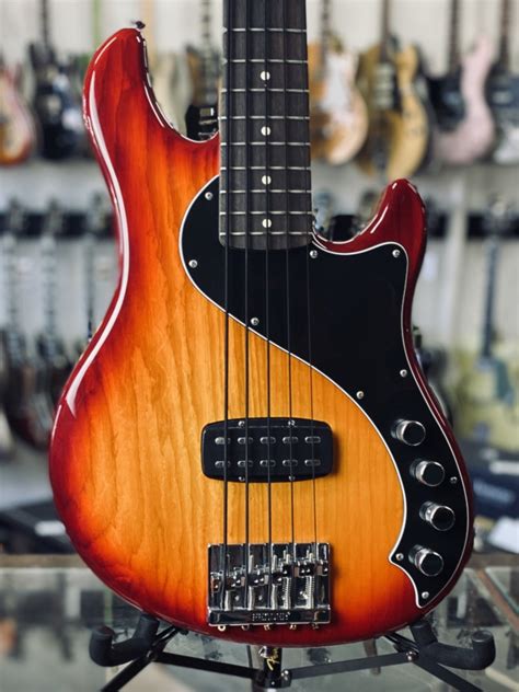 2013 Fender Dimension V 5 String Bass Sienna Sunburst