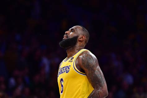 Lebron James 22 20 Night Leads Lakers Over Grizzlies In Ot Reuters