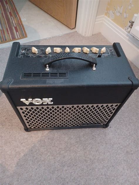 Vox Valvetronix Vt Guitar Amplifier Excellent Condition Hardly Used