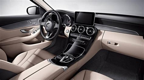 Tour the Deluxe 2017 Mercedes-Benz C-Class Sedan Lineup