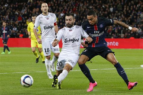 Former Paris Saint Germain Right Back Opens Up About Battle With