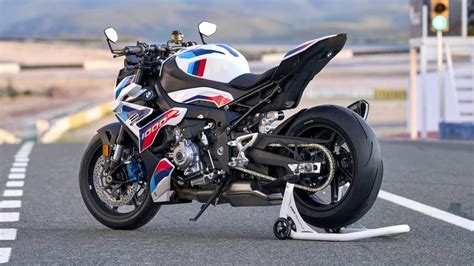 Siêu naked bike BMW M 1000 R 2023 trình làng thừa hưởng nhiều nền