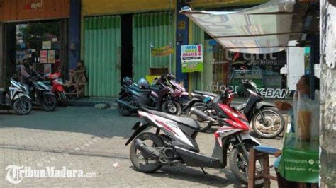 Ini Bahaya Memaksakan Ban Motor Kempis Atau Bocor Untuk Berjalan