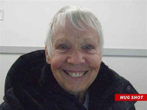 Elizabeth Smart S Kidnapper Wanda Barzee Smiles For Sex Offender