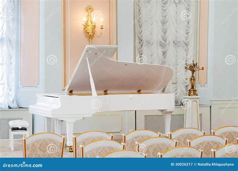 White Grand Piano Stock Photo | CartoonDealer.com #12378546