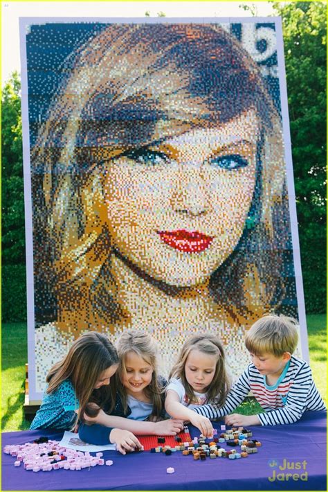 Full Sized Photo of taylor swifts lego portrait looks just like her 02 | Taylor Swift Made Out ...