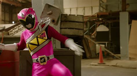 Pink Dino Charge Ranger (Beast Morphers) - Morphin' Legacy