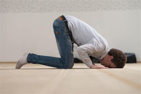 Premium Photo Islamic Man Praying In Mosque