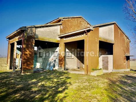 Vendita Villa Bifamiliare In Via Segnate San Giacomo Delle Segnate Da