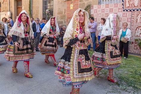 Lagartera Bordado España Toledo Tradición Embroidery lagarteranas