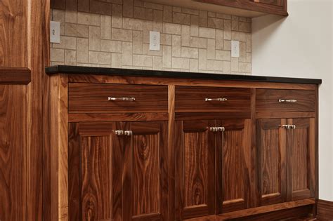 Best Basement Cabinets | Custom Bar Cabinets in Minneapolis