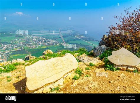 Arbel Israel March View Of A Viewpoint Carob Lookout On