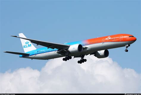 PH BVA KLM Royal Dutch Airlines Boeing 777 306ER Photo By Liu1zxu ID