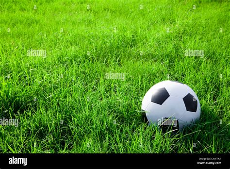 Football Field Grass Fotos Und Bildmaterial In Hoher Aufl Sung Alamy