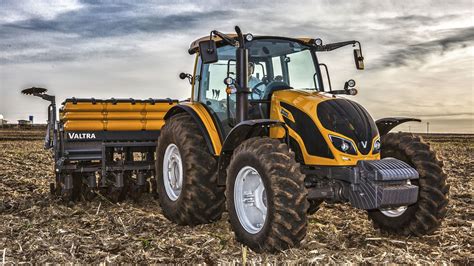 Los Tractores De La L Nea A Hitech De Valtra Ahora Son Industria