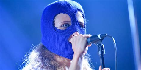 Pussy Riot Aktivistin Ist Flucht Aus Russland Gelungen Nau Ch