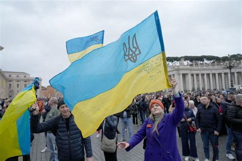 Pope Francis White Flag Comment Met By Criticism From Ukraine And