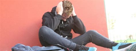 Homophobie à l école Si un garçon dit qu il est gay il va être harcelé moralement